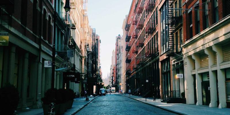 暮色生活美学：用理想派家居设计，点亮夜间艺术疗愈时光